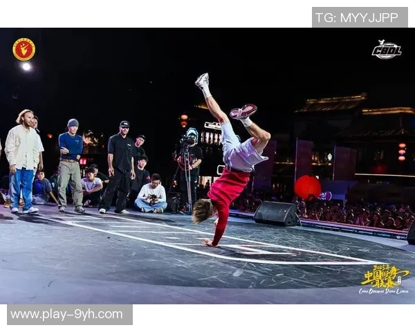 足球街舞操融合运动与艺术让你在动感节奏中尽情释放活力与激情